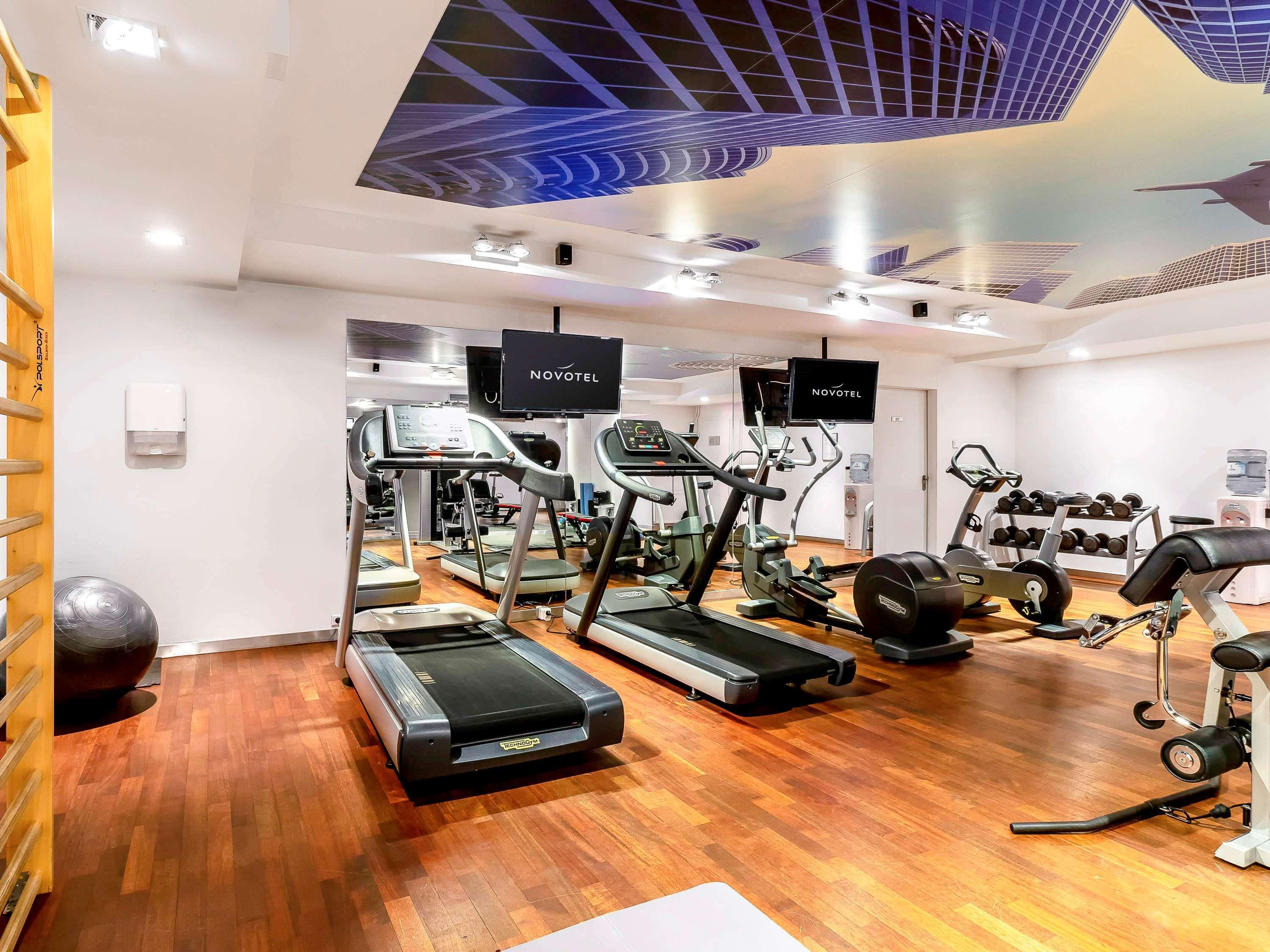 Novotel Airport Hotel 4*